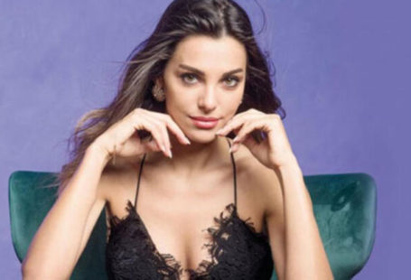 Tuvana Türkay kimdir